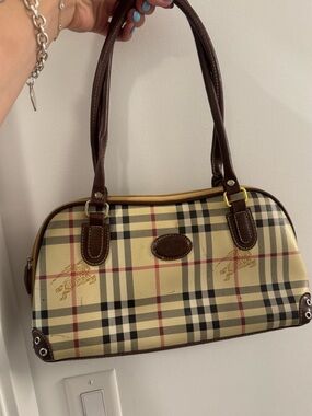 Vintage Burberry shoulder bag
